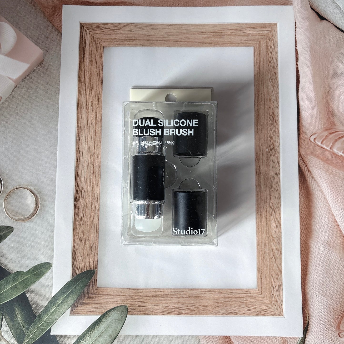 Studio 17 dual silicon blush brush