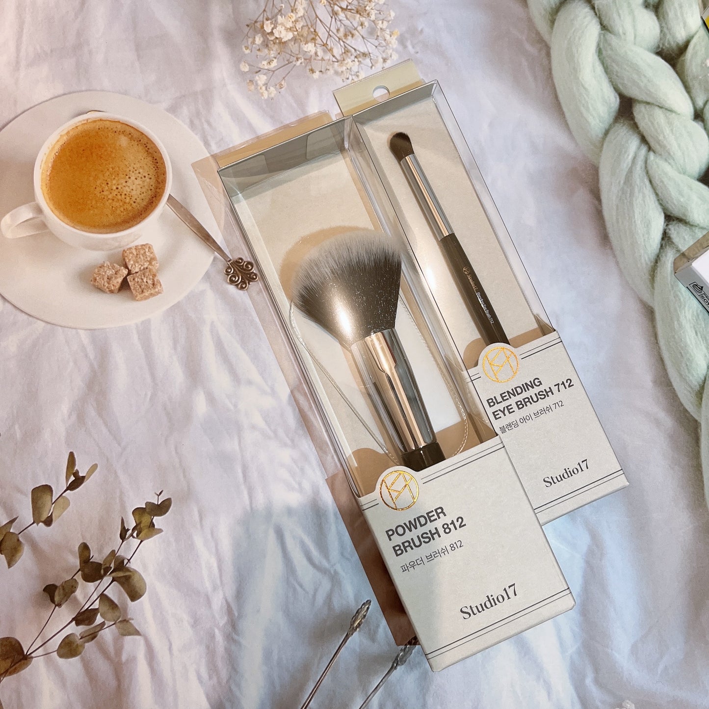 Studio 17 712 blending eye brush