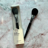 Studio 17 833 blush brush 胭脂掃